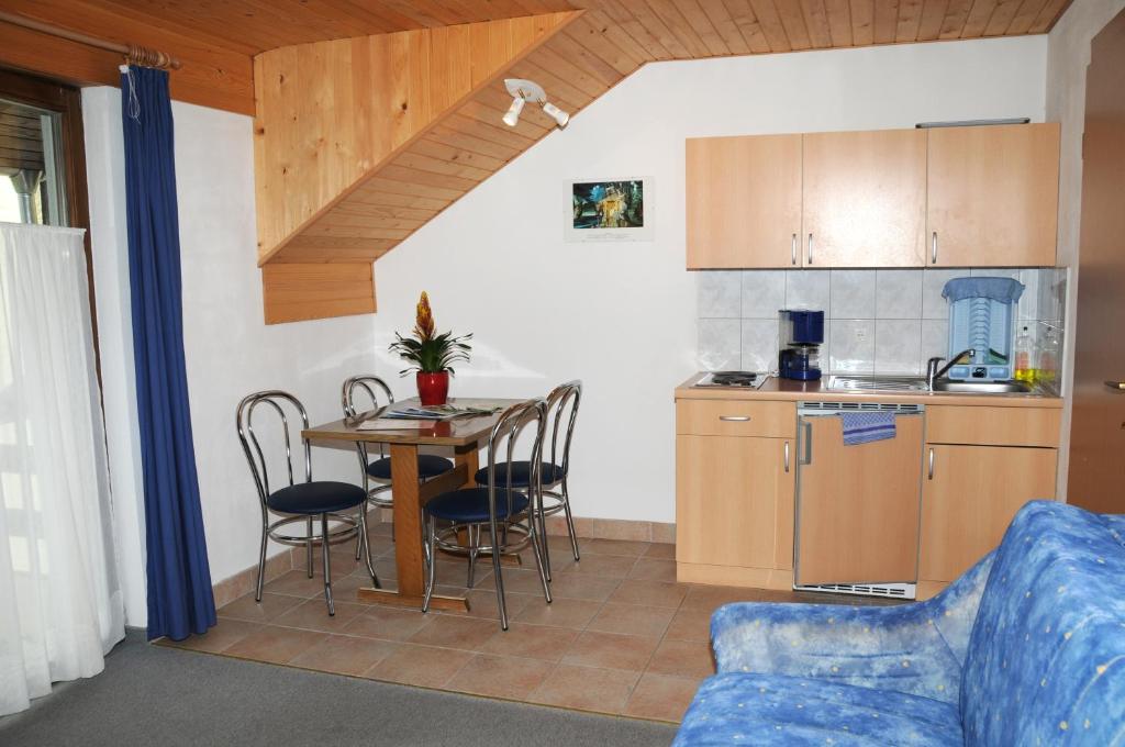 Apartments Pod Rodico Bohinjska Bistrica Oda fotoğraf